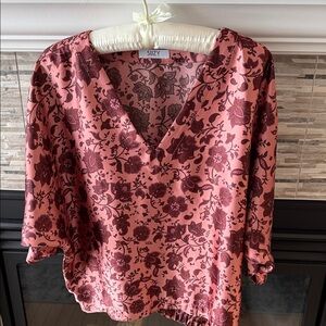 Suzy Shier Burgundy Floral V-Neck Blouse